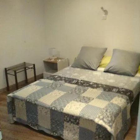 2+1 Couchages + Sdb Dans Renove.