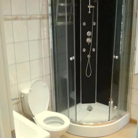 2+1 Couchages + Sdb Dans Renove. *